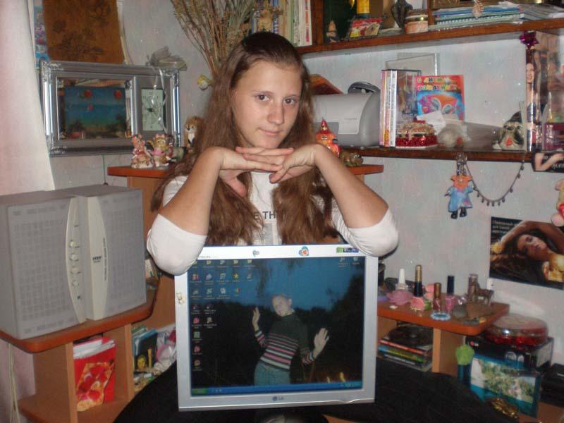 1510_3_1.jpg - “Мой любимый компьютер или иногда сама себя чувствую …монитором!”
Автор: Горбатая Дарья Сергеевна, 9а класс МОУ СОШ  №7, г. МАРИИНСК Кемеровской области
